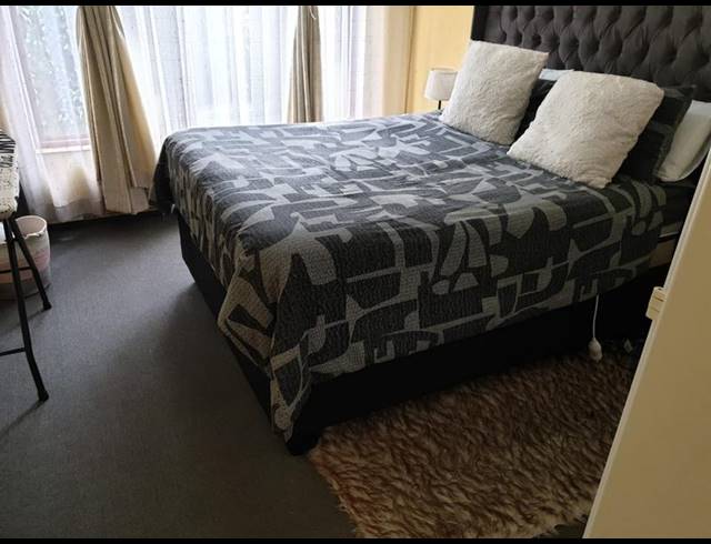 2 BEDROOM TOWNHOUSE FOR SALE IN MARAIS STEYN PARK
